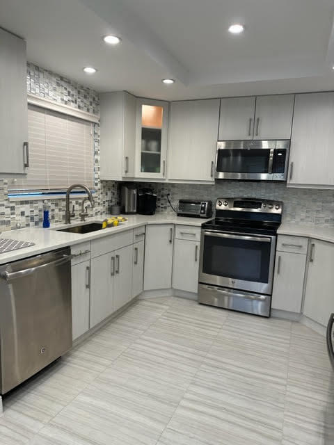 Building Photo - 15319 Strathearn Dr
