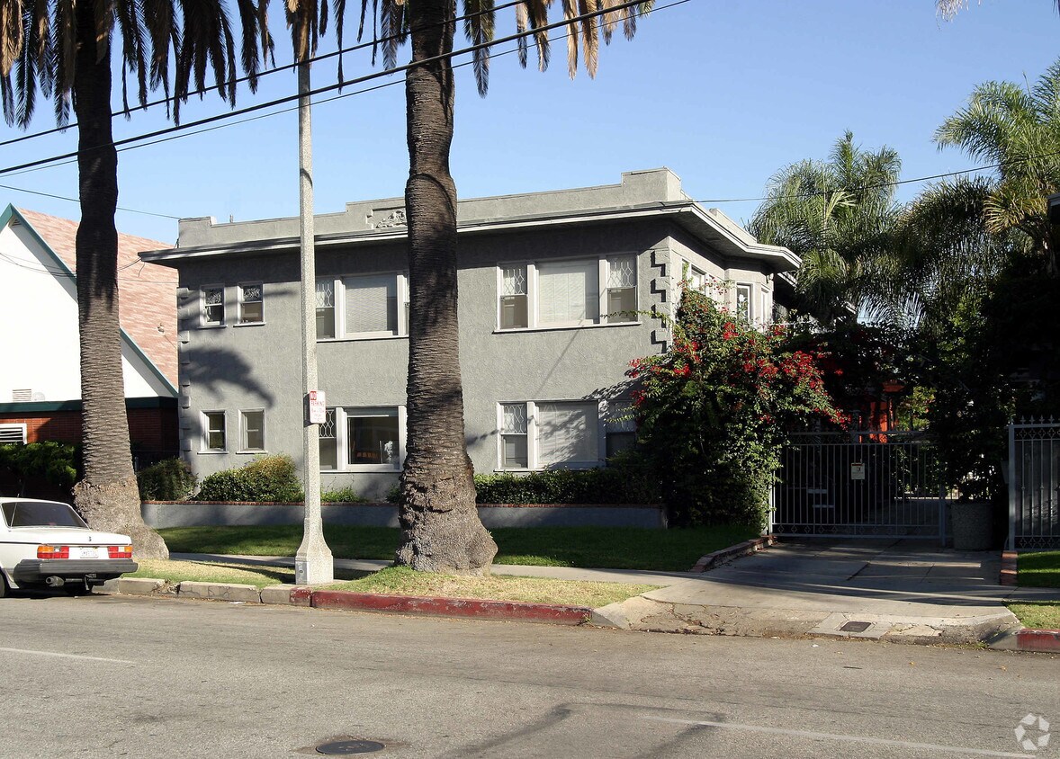 Building Photo - 1317 E 3rd St