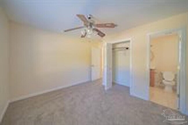 Building Photo - 4721 Jenneva Dr
