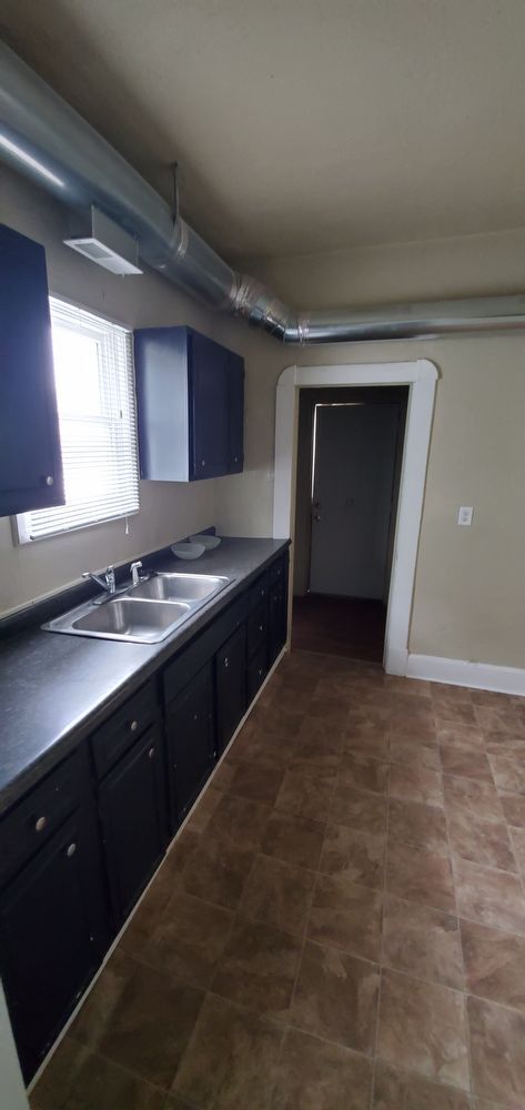 Building Photo - Fountain Square 2BR Duplex 495/mo