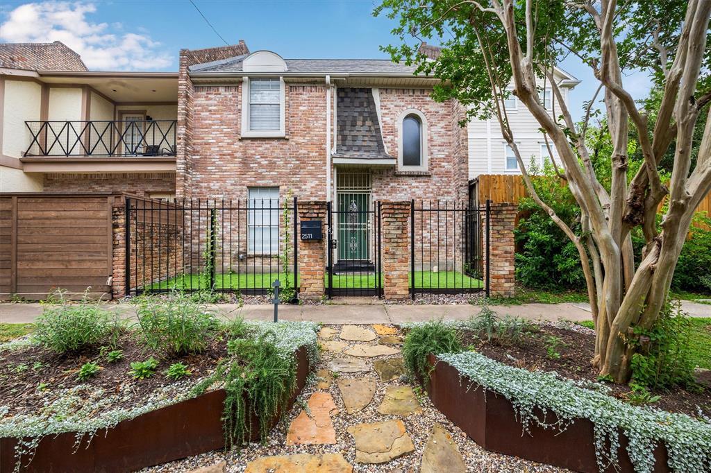 Foto principal - 2511 Commonwealth St