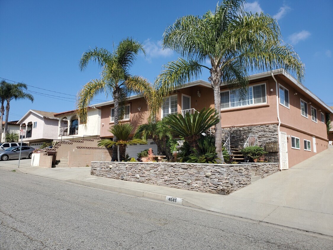 4543 W 132nd St Unit A, Hawthorne, CA 90250 Rentals in Hawthorne at 4543 W 132nd St Hawthorne