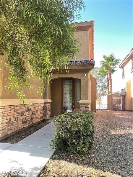 Foto del edificio - 483 Foster Springs Rd