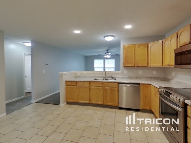 Building Photo - 203 Beacon Point Ln