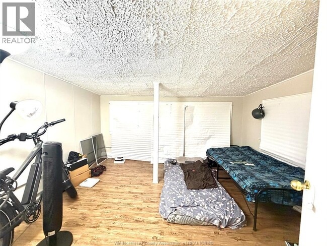 Photo du bâtiment - 235-237 CRAWFORD Unit# UPPER