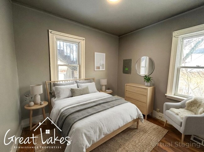 Foto del edificio - Lovely 3 Bedroom 2 Bathroom now available for rent