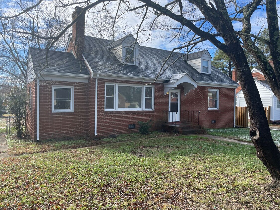 Primary Photo - Brick Cape Cod in Glen Lea area