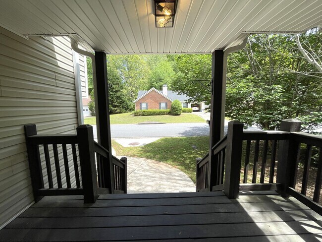 Building Photo - Renovated 3br House in East Athens