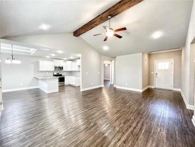 Building Photo - 1721 Charismatic Dr