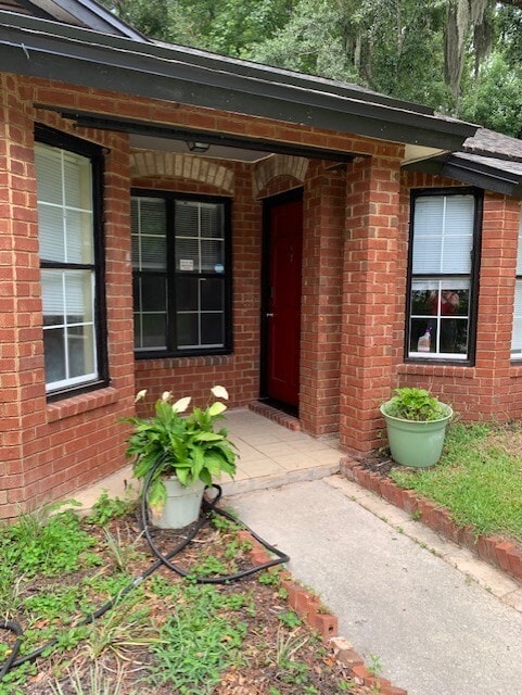 Building Photo - 10 Daveitta Dr