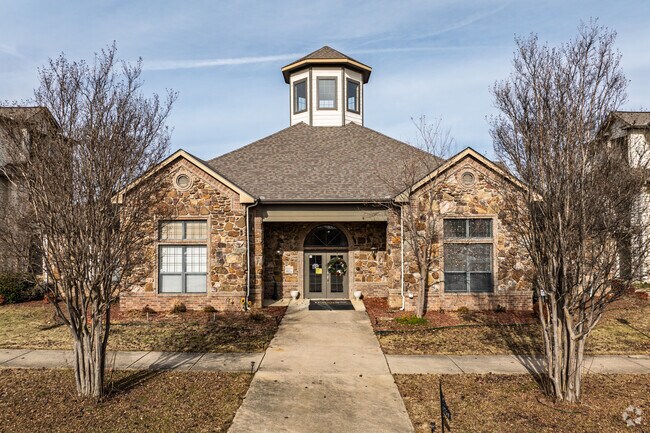 Casa club - Home Towne At Conway