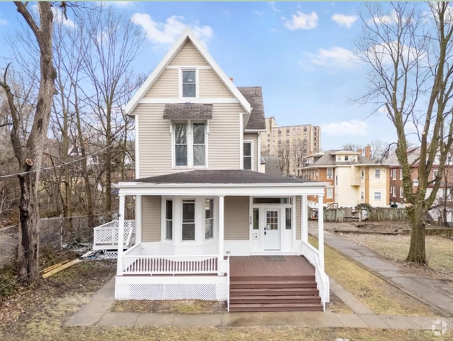 Building Photo - 550 Hale Ave