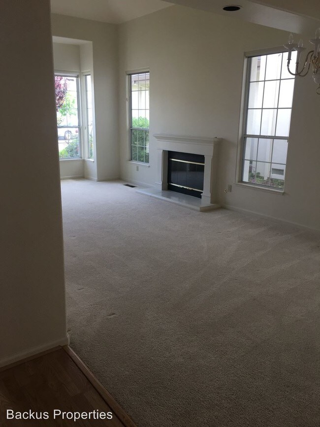 Building Photo - 3 br, 2 bath House - 14490 Mountain Quail Rd.