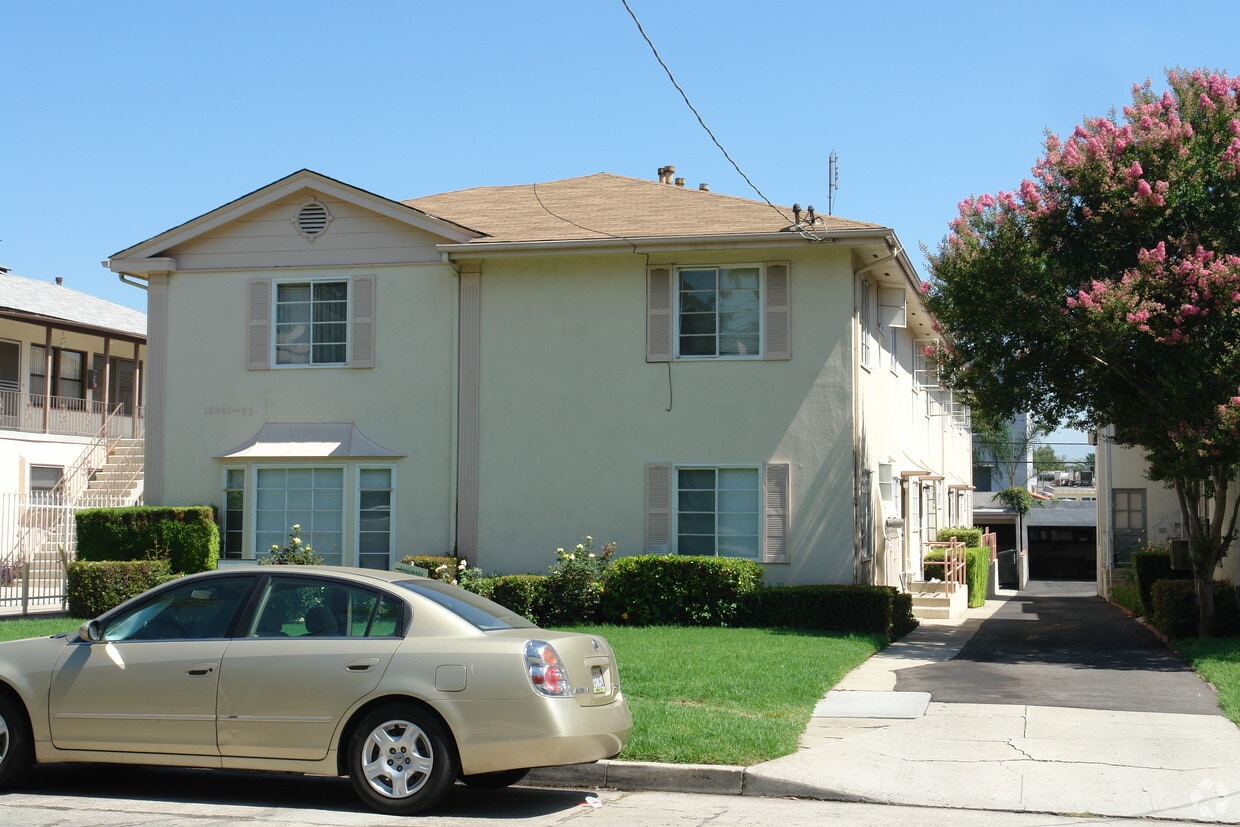 Primary Photo - 15001-15003 Dickens St