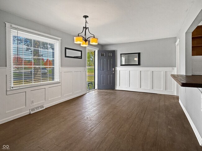 Foto del edificio - 5325 W Smith Valley Rd