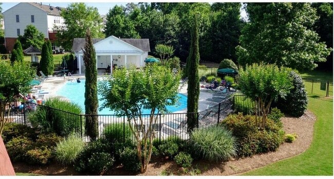 Foto del edificio - 1008 Prestwyck Ct