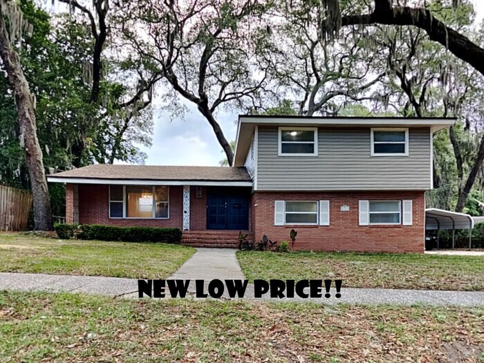 Primary Photo - Charming Home!!