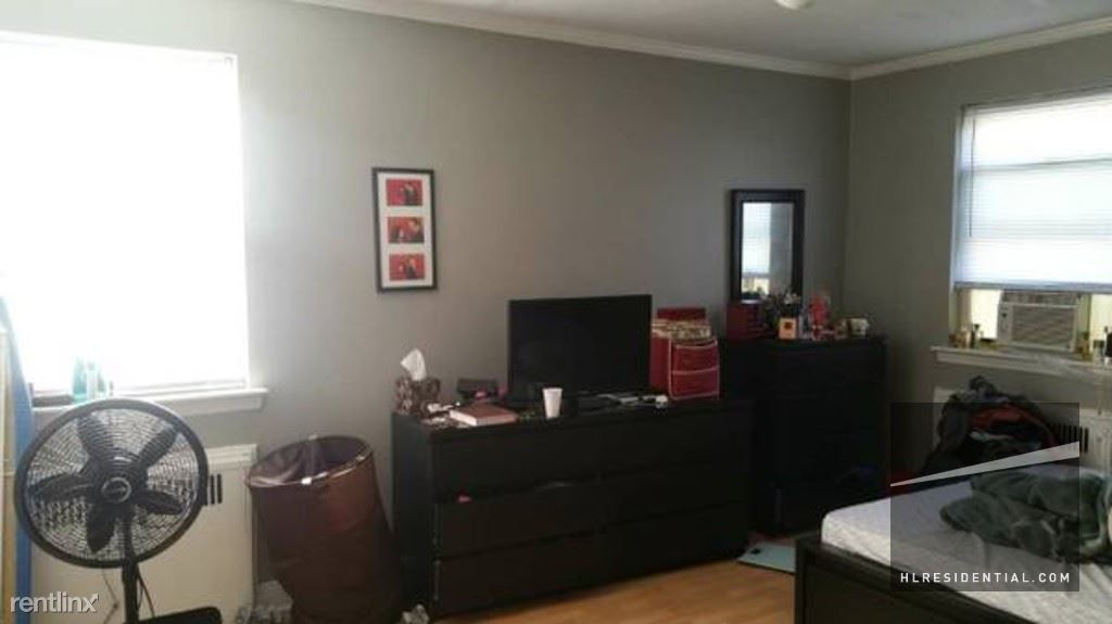 Building Photo - 6338 Dieterle Cres