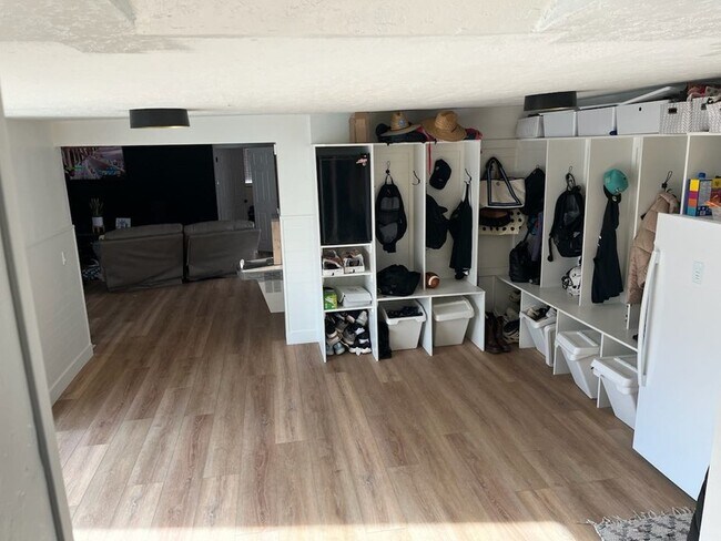 Foto del edificio - 5720 Oakwood Dr