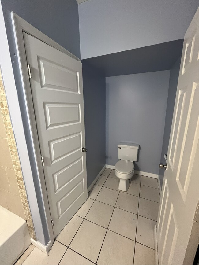 Foto del edificio - 3400 E Baltimore St