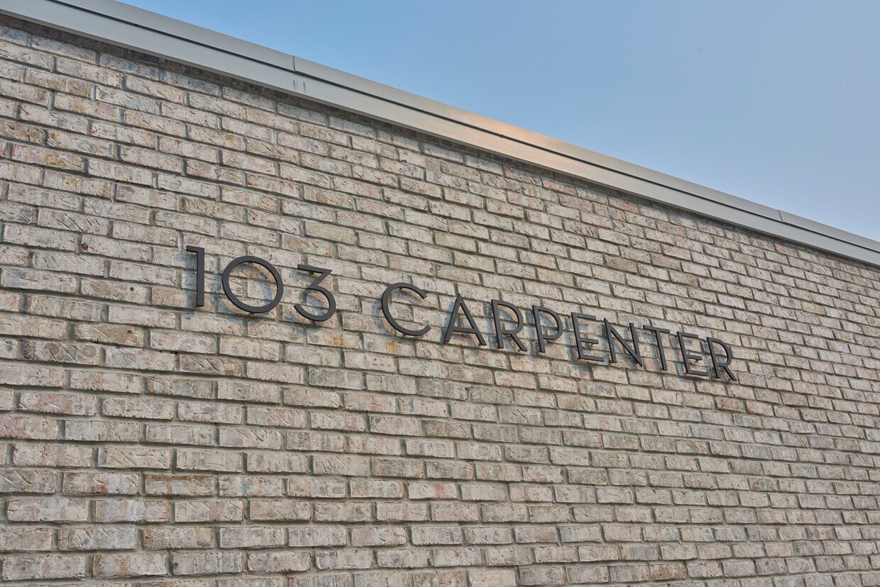 Building Photo - 103 Carpenter St