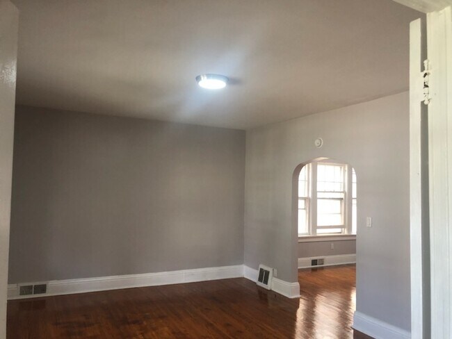 Foto del edificio - 48 Parkside Ct
