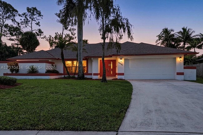 Foto del edificio - 13325 Kingsbury Dr