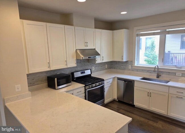 Photo - 16616 Crabbs Branch Way Unit Townhome