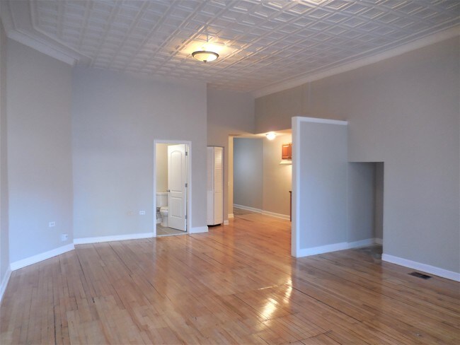 Building Photo - 3449 W North Ave