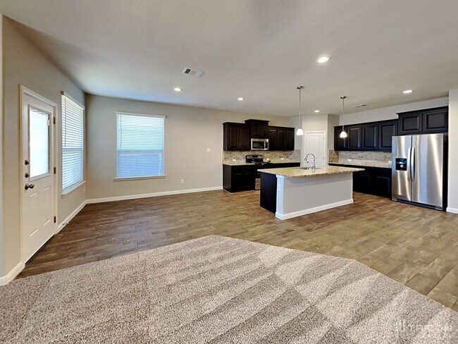 Foto del edificio - 4808 Bronzeleaf Ln