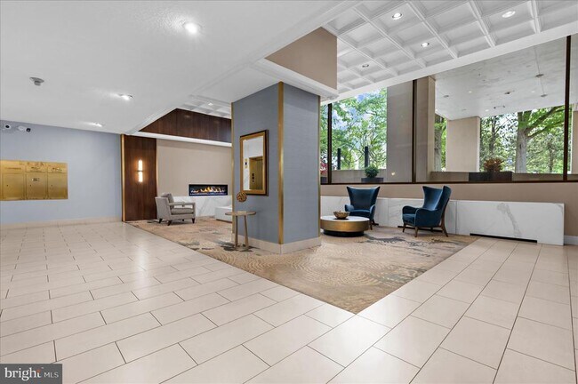 Foto del edificio - 5500 Friendship Blvd