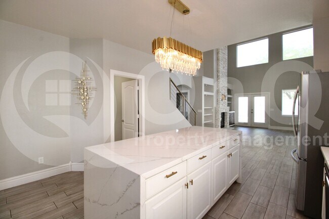 Foto del edificio - 44390 W McClelland Dr
