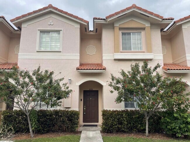 Building Photo - 8835 S Isles Cir