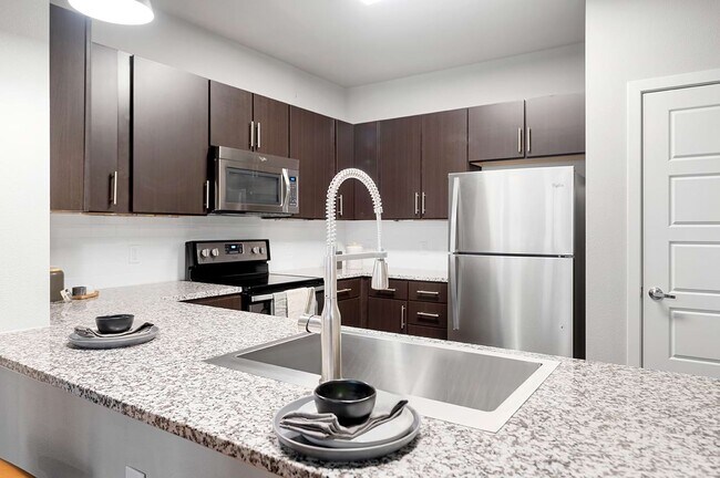 Building Photo - Cortland Bluff Springs