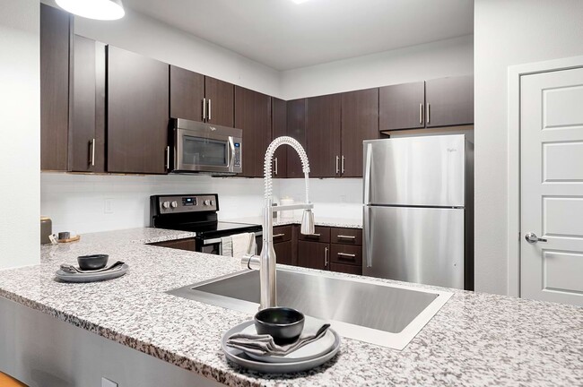 Building Photo - Cortland Bluff Springs