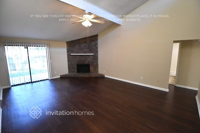 Foto del edificio - 3381 Maiden Voyage Cir S