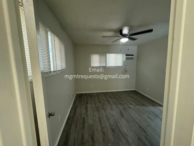 Foto del edificio - 4228 Tenth St, Unit 4234