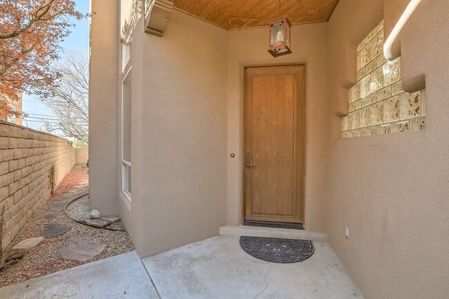 Building Photo - LONG TERM RENTAL in HIGH DESERT