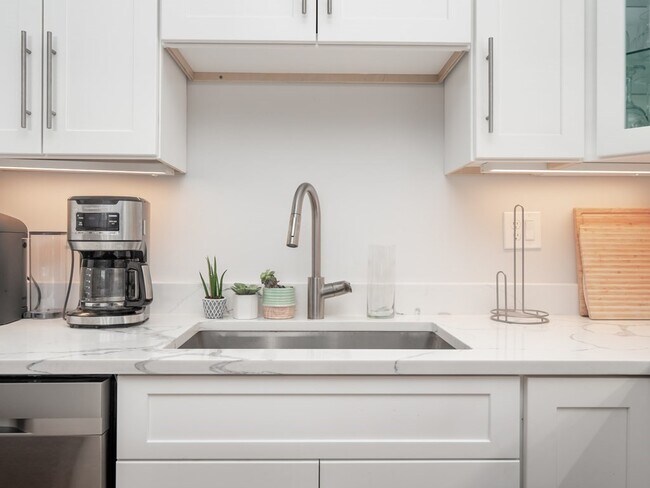 Building Photo - 45 L St