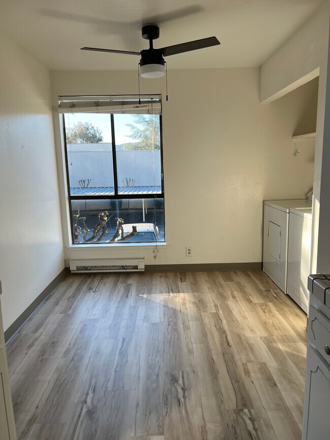 Building Photo - 8155 Westwood Dr