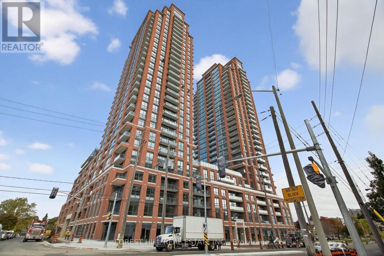 Photo principale - 3260 Sheppard Ave E