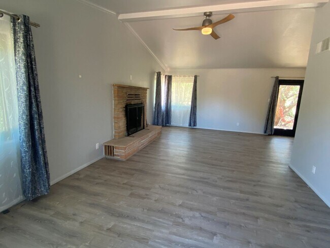 Foto del edificio - HOUSE - OAK CREEK KNOLLS