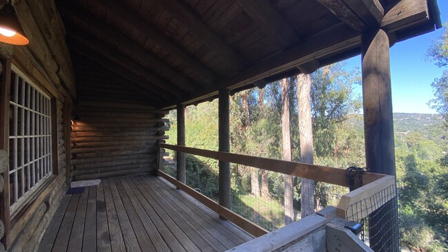 Building Photo - 615 Falls Dr
