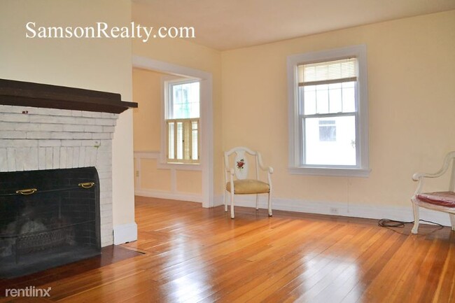 Building Photo - 5 br, 1.5 bath House - 17 Fairview Ave