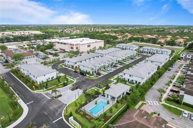 Building Photo - 124 SW 184th Way