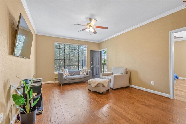 Foto del edificio - 2255 Braeswood Park Dr