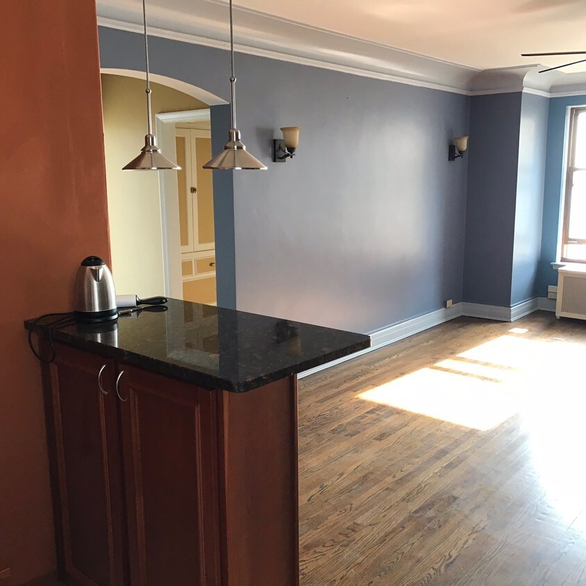 4940 S East End Ave, Chicago, IL 60649 Condo for Rent in Chicago, IL