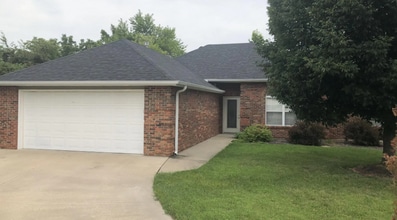 Building Photo - 2911 Lake Town Dr