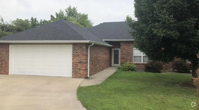 Building Photo - 2911 Lake Town Dr