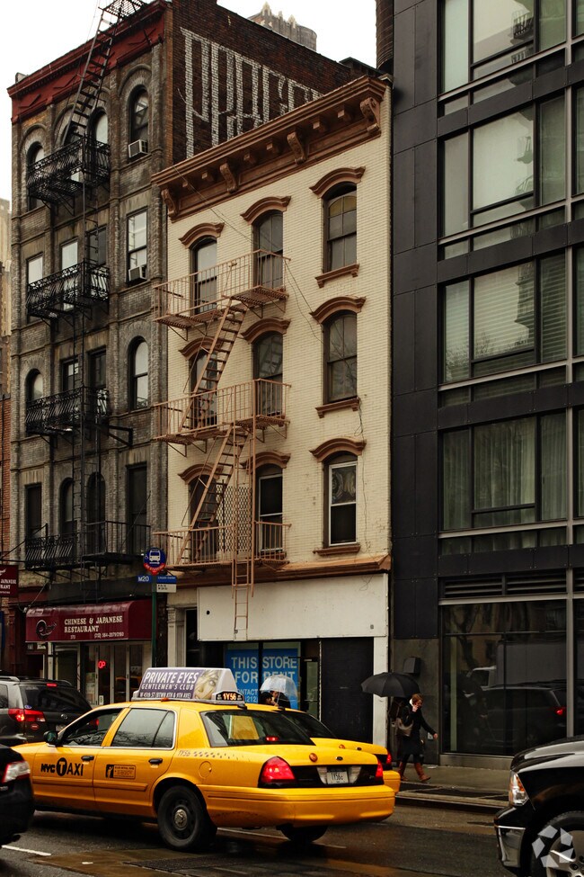 Primary Photo - 368 Eighth Ave
